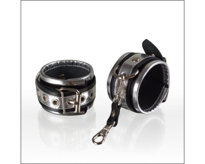Наручники из натуральной черной кожи, с декоративной серебристой отделкой (3067-16)